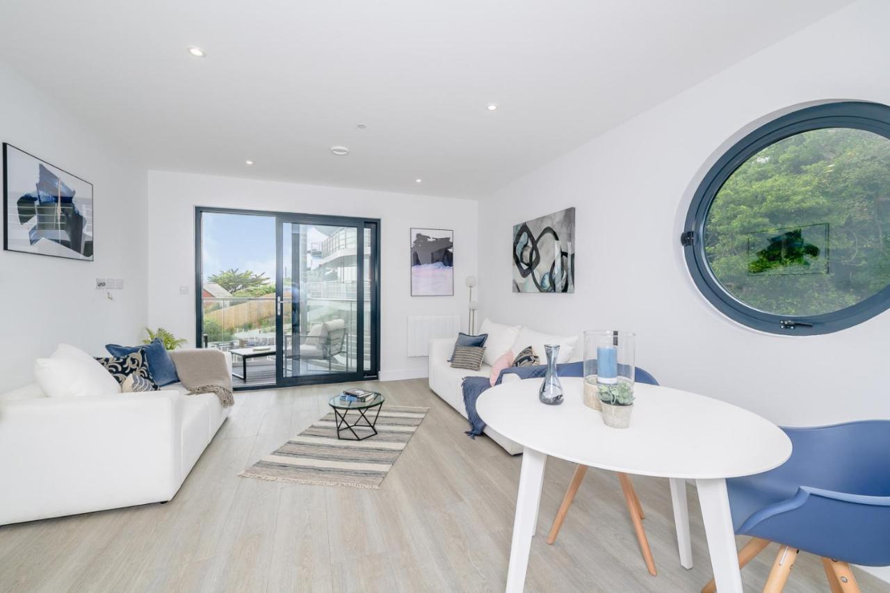 5 Middlecombe - Luxury Apartment At Byron Woolacombe, Only 4 Minute Walk To Woolacombe Beach! المظهر الخارجي الصورة